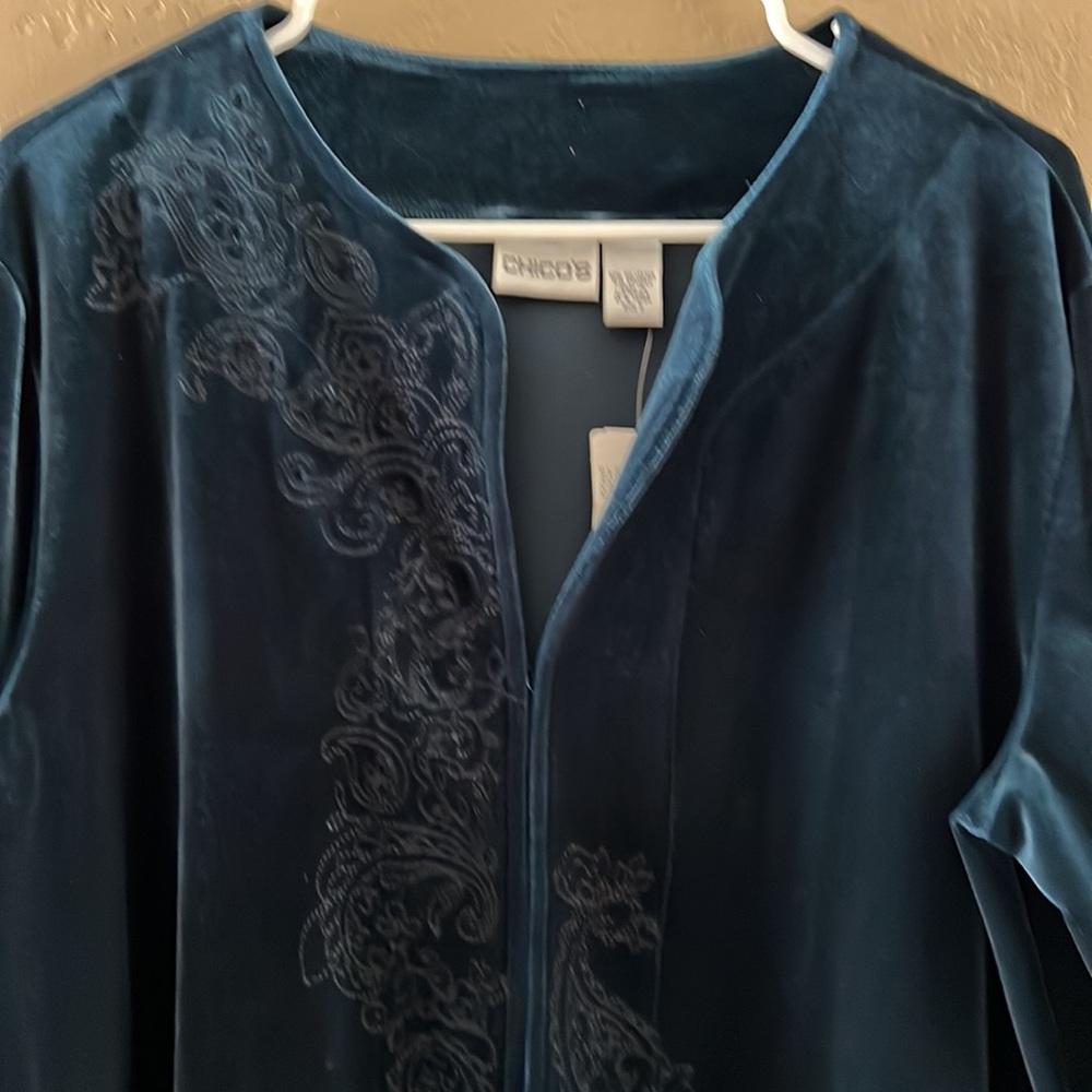 Chico’s Velvet Embroidered Cardigan Size 3  Green Scroll Tonal Trim NWT - Picture 12 of 17